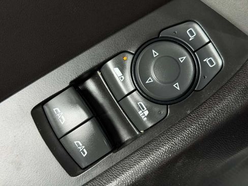 Used 2019 Chevrolet Camaro LT RWD image 18