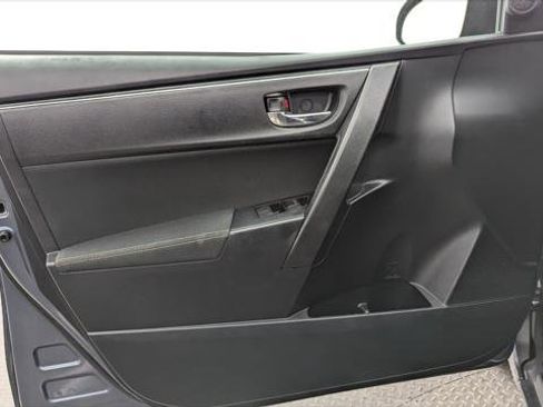 Used 2019 Toyota Corolla LE FWD image 13