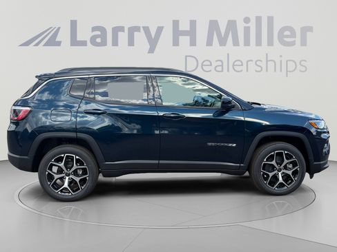 New 2026 Jeep Compass Limited AWD/4WD image 6