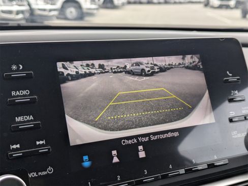 Used 2018 Honda Accord Hybrid image 16