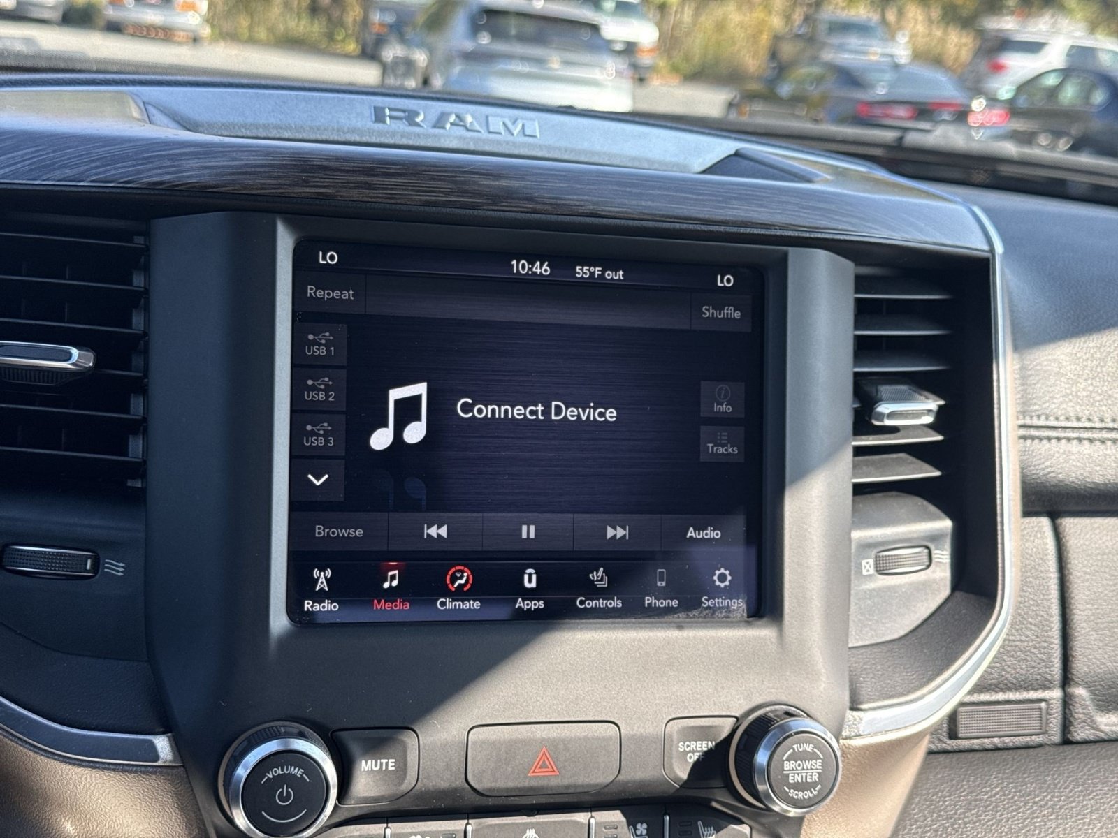 Used 2020 RAM 1500 Laramie AWD/4WD image 19