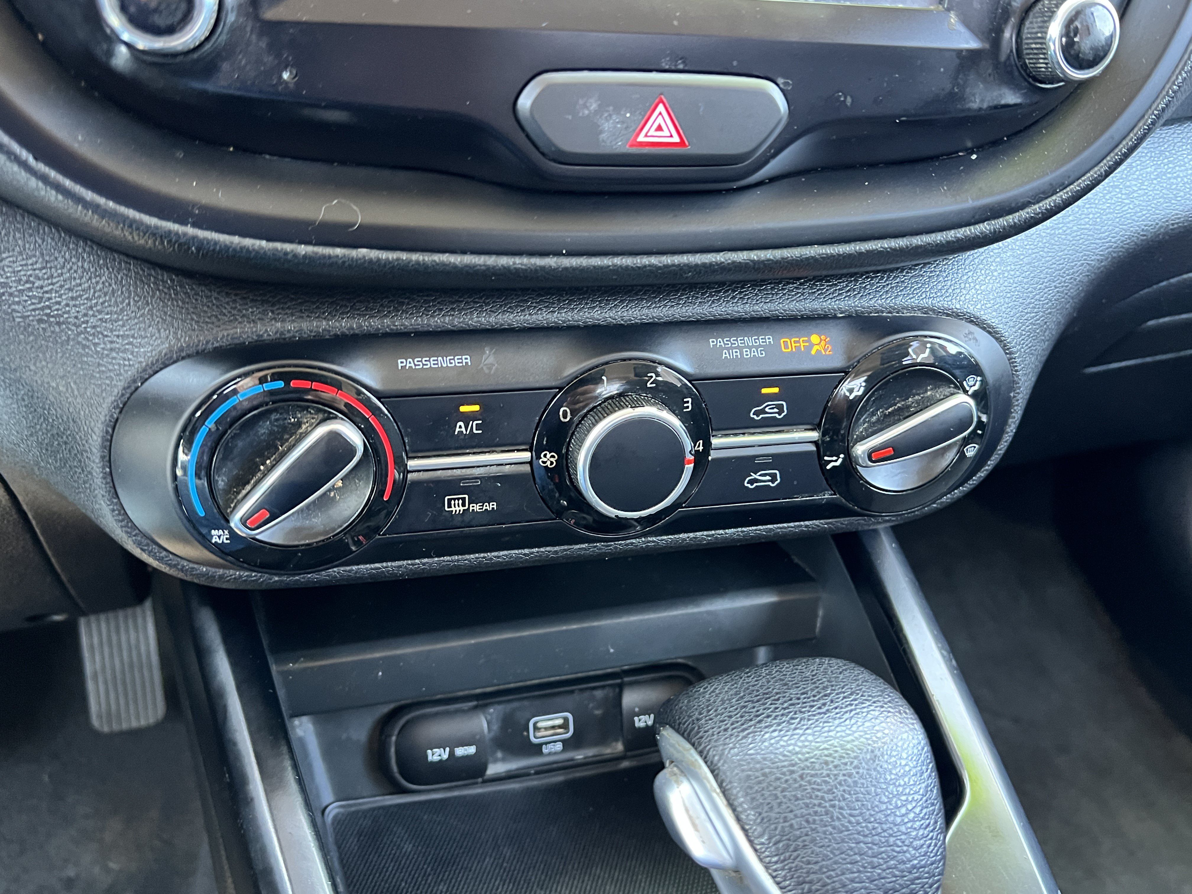 Used 2020 Kia Soul LX FWD image 27