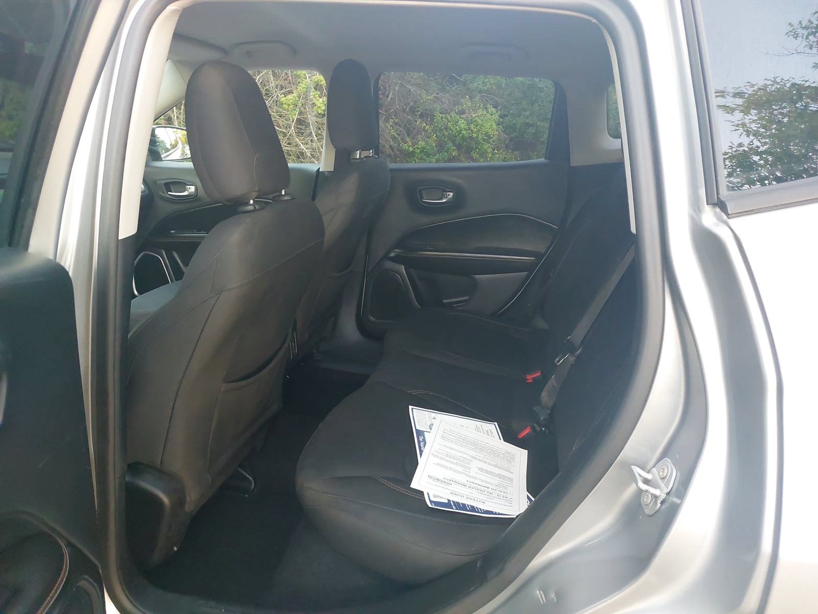 Used 2017 Jeep Compass Sport FWD image 13