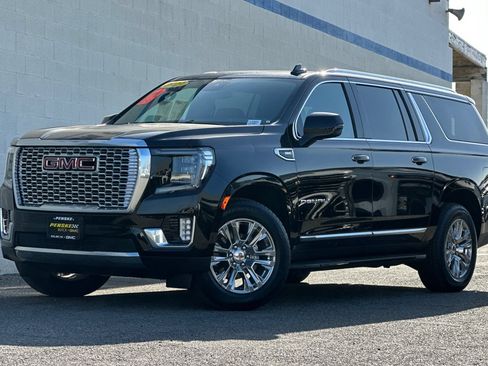 Certified 2023 GMC Yukon XL Denali AWD/4WD image 8