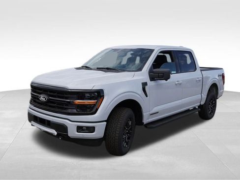 New 2025 Ford F150 XLT w/ Equipment Group 302A MID image 7