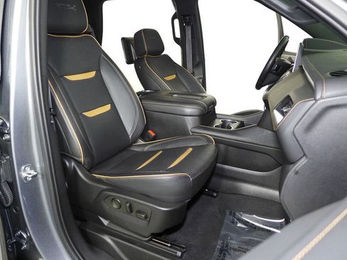 Used 2021 GMC Yukon AT4 w/ Rear Media and Nav Package image 19