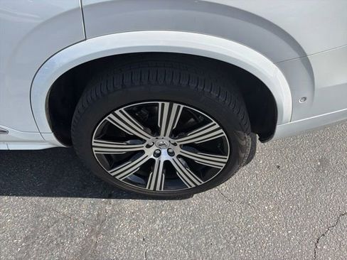 Used 2024 Volvo XC90 B5 Plus image 24
