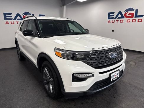 Used 2024 Ford Explorer XLT w/ Equipment Group 202A AWD/4WD image 2