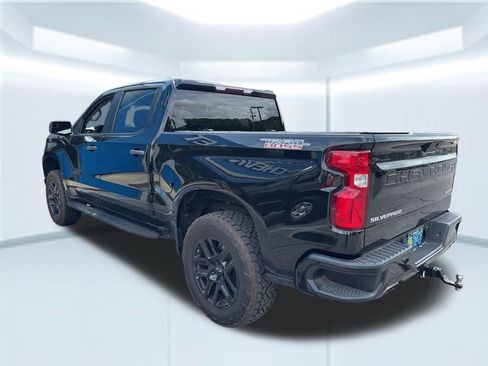 Used 2022 Chevrolet Silverado 1500 Custom Trail Boss AWD/4WD image 5