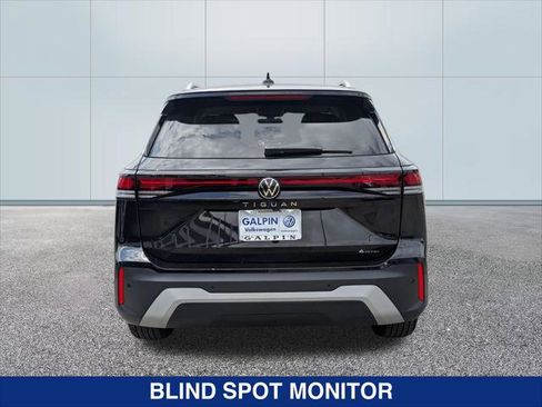 Certified 2025 Volkswagen Tiguan S w/ 18" Wheel Package AWD/4WD image 4