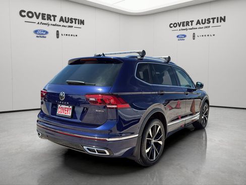 Used 2024 Volkswagen Tiguan SEL R-Line AWD/4WD image 5