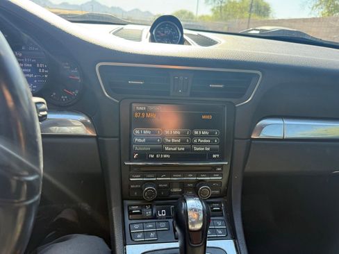 Used 2014 Porsche 911 Carrera 4S AWD/4WD image 17