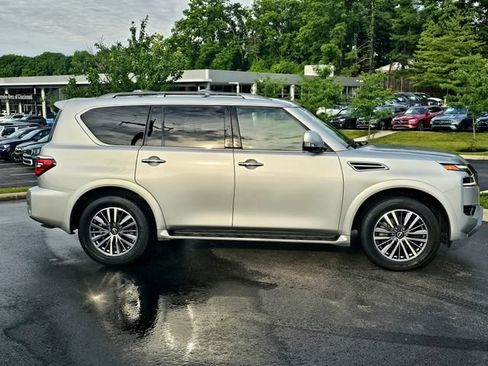 Used 2023 Nissan Armada SL w/ Cargo Package AWD/4WD image 7