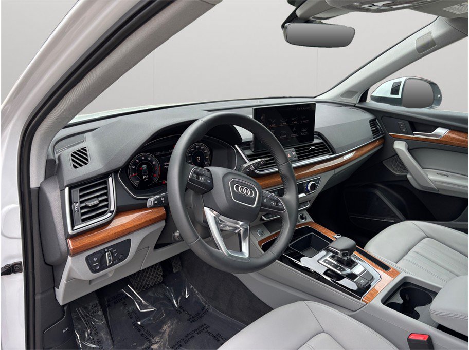 Used 2023 Audi Q5 2.0T Premium Plus AWD/4WD image 6