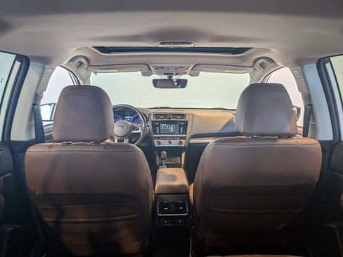 Used 2017 Subaru Outback 3.6R Touring w/ Popular Package #5A image 28