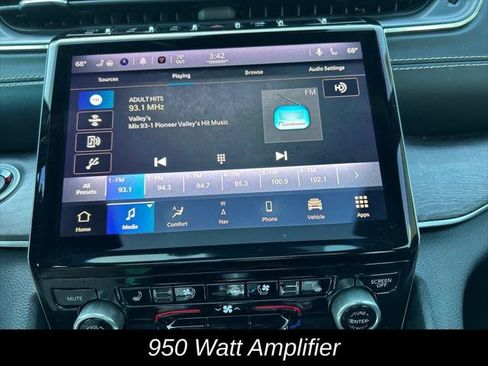 Certified 2023 Jeep Grand Cherokee Overland w/ Luxury Tech Group IV AWD/4WD image 23