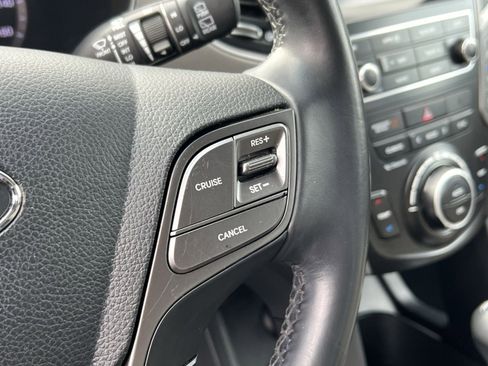 Used 2017 Hyundai Santa Fe Limited image 33