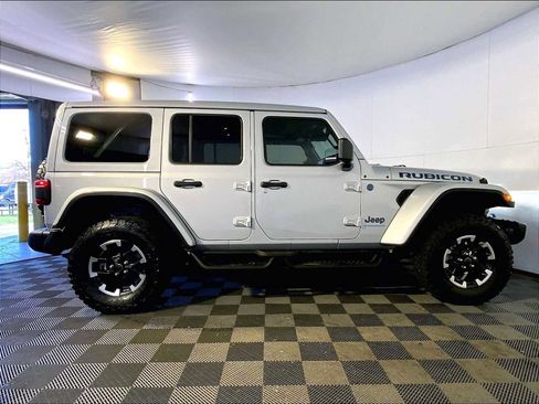 Used 2024 Jeep Wrangler Unlimited Rubicon 4xe AWD/4WD image 8