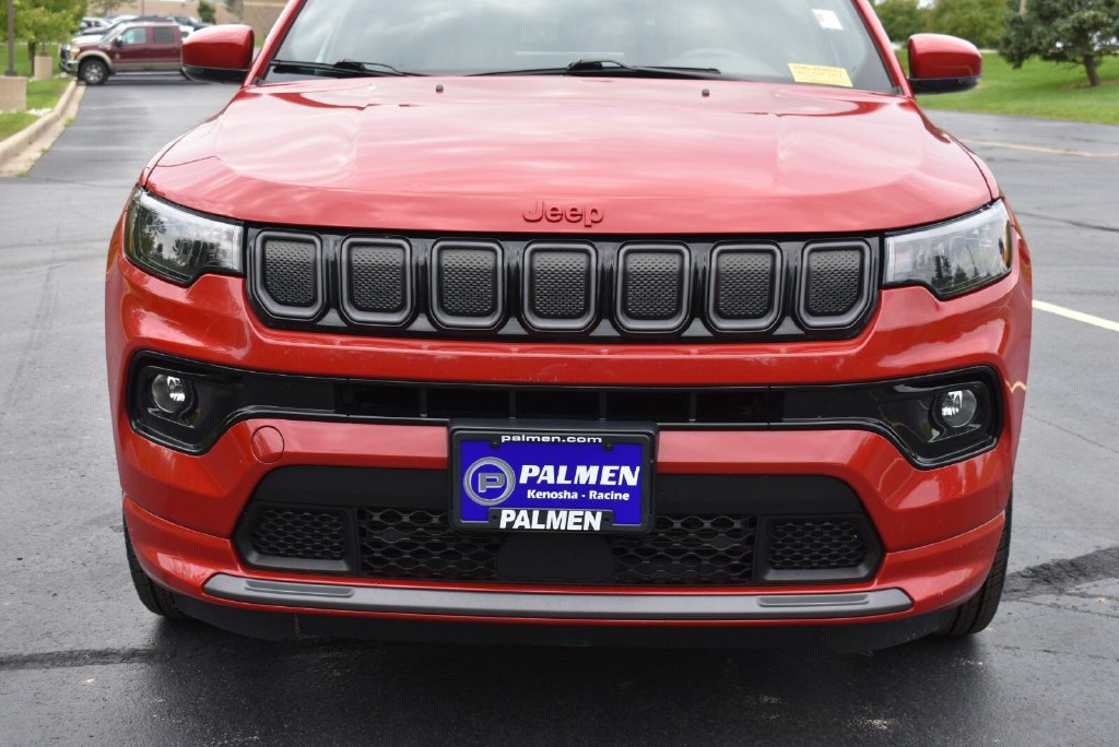 Certified 2022 Jeep Compass Limited AWD/4WD image 3