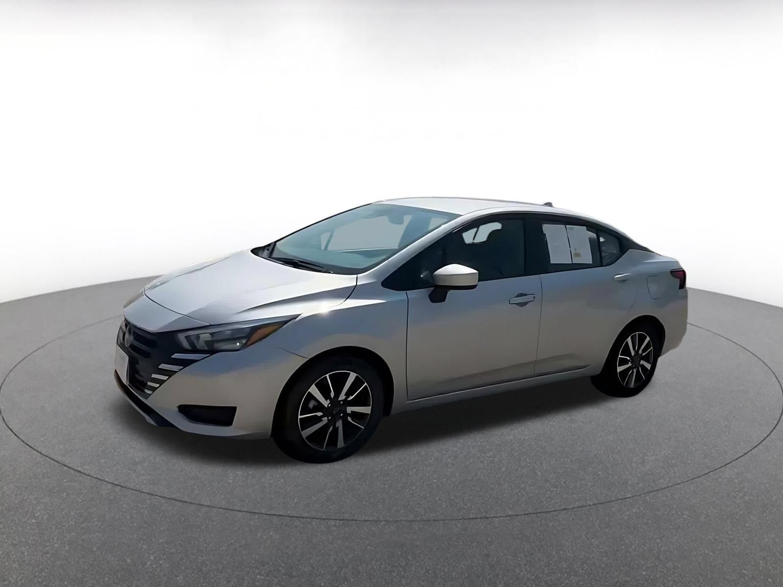 Used 2025 Nissan Versa SV FWD image 7