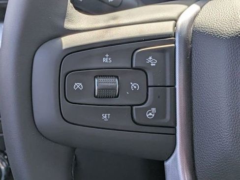 New 2026 GMC Sierra 1500 SLE image 18