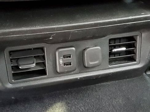 Used 2019 GMC Sierra 1500 SLE w/ SLE Value Package image 30