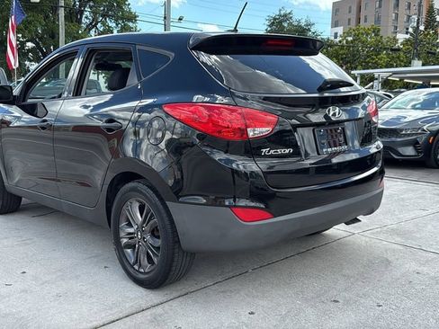 Used 2015 Hyundai Tucson GLS w/ Option Group 02 FWD image 12