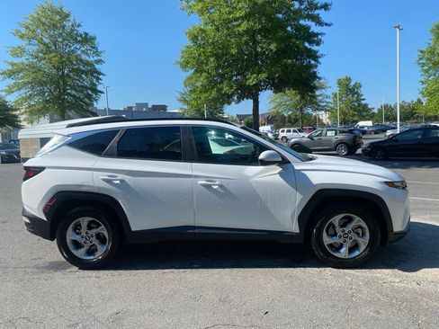 Used 2024 Hyundai Tucson SEL FWD image 2