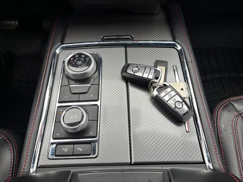 Used 2021 Ford Expedition Limited AWD/4WD image 30