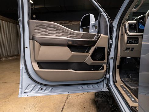 Used 2026 Ford F350 Platinum w/ Platinum Plus Package image 31