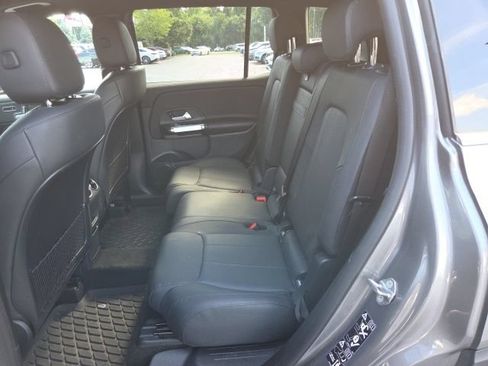 Used 2023 Mercedes-Benz GLB 250 4MATIC image 5