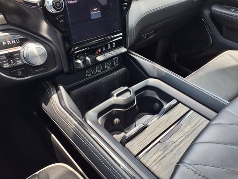 Used 2025 RAM 1500 Limited AWD/4WD image 26