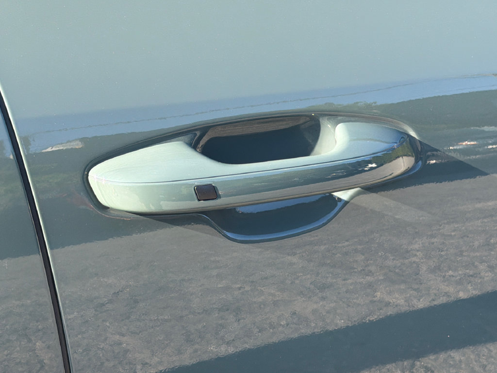 Used 2023 Kia Niro Wind FWD image 9