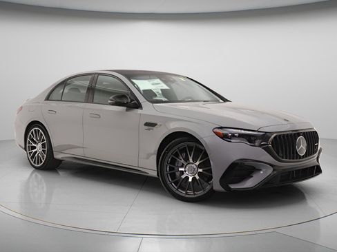 New 2026 Mercedes-Benz E 53 AMG e 4MATIC Sedan image 13