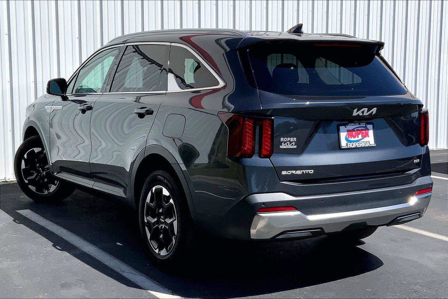 Used 2024 Kia Sorento S AWD/4WD image 10