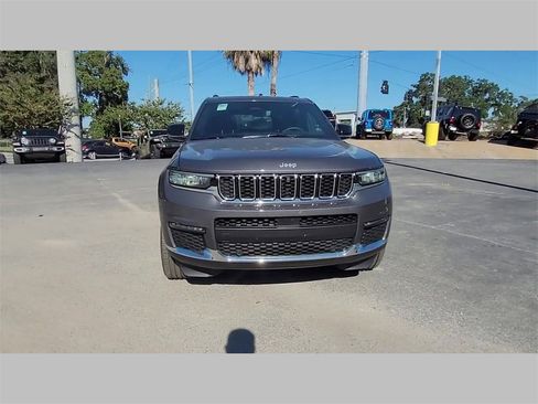 New 2025 Jeep Grand Cherokee L Limited w/ Luxury Tech Group II image 29