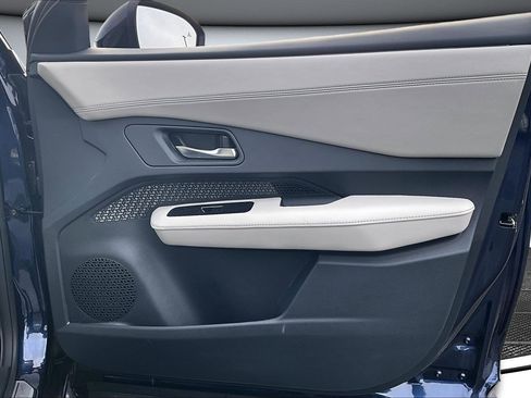 Used 2023 Nissan Ariya AWD image 27