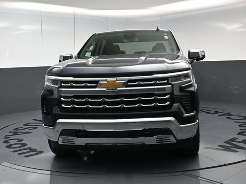 Used 2024 Chevrolet Silverado 1500 LTZ w/ Z71 Off-Road Package AWD/4WD image 5