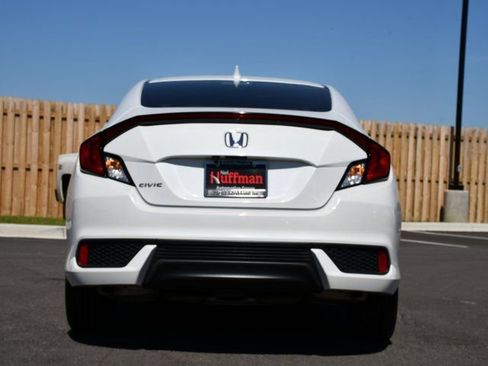 Used 2019 Honda Civic EX image 9