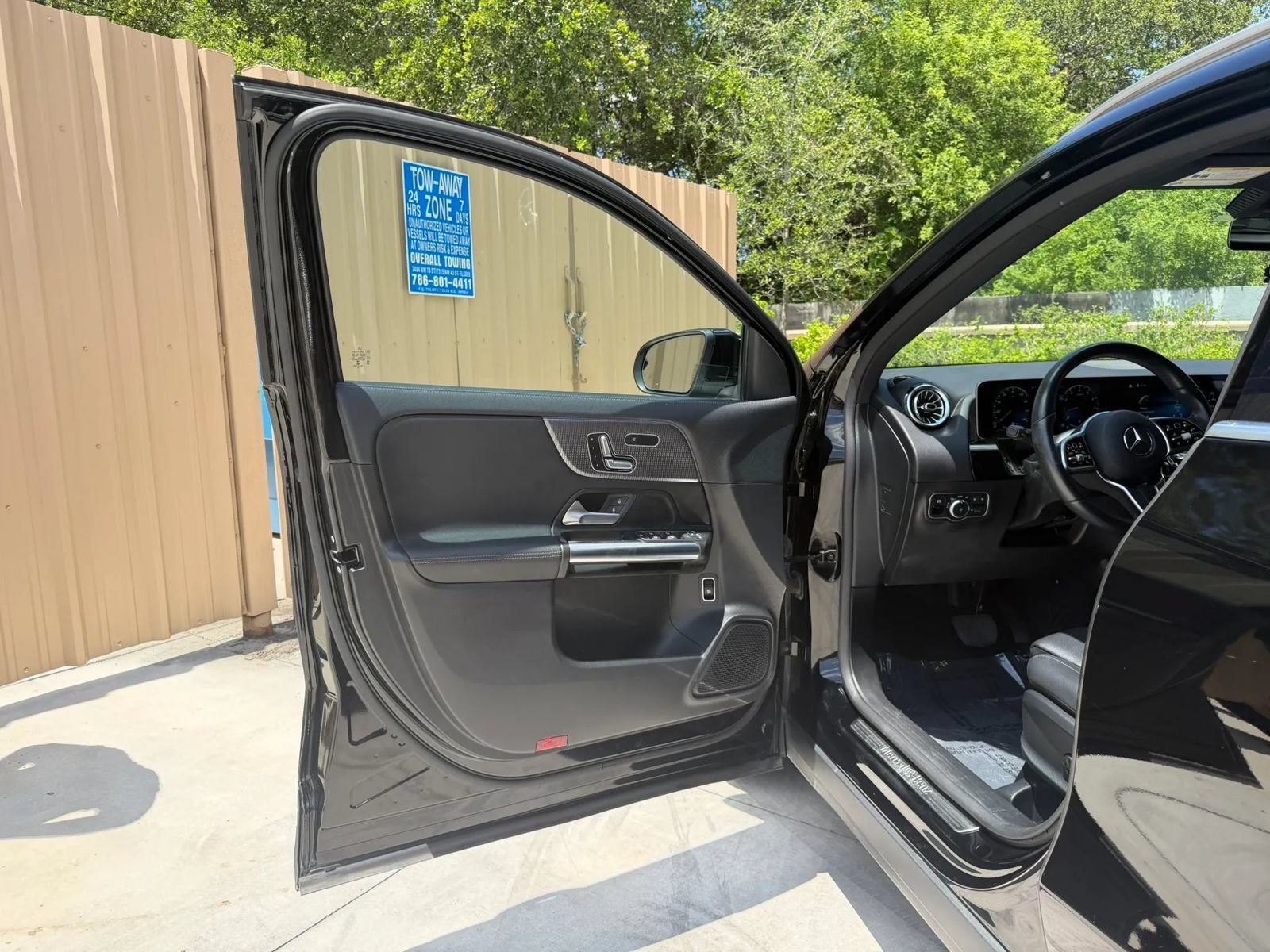 Used 2021 Mercedes-Benz GLA 250 w/ Premium Package image 28