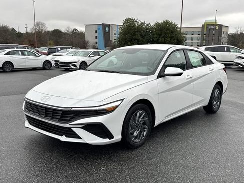 New 2026 Hyundai Elantra Blue image 3