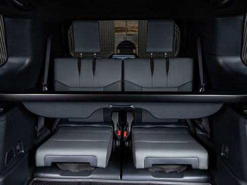 Used 2025 Lexus GX 550 w/ Accessory Package (Z1) image 36