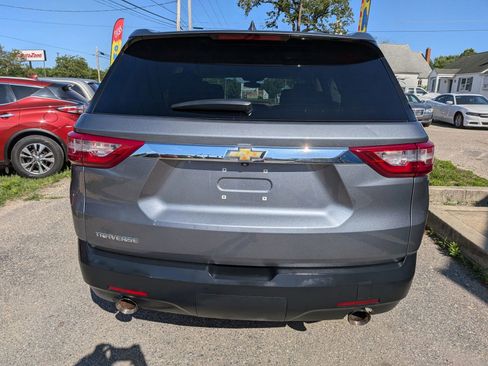 Used 2021 Chevrolet Traverse LS FWD image 5