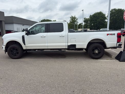 Used 2023 Ford F350 XLT w/ XLT Premium Package AWD/4WD image 6