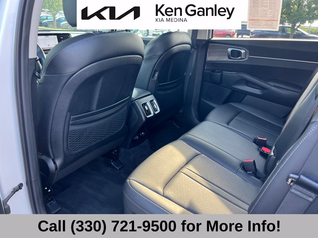 Certified 2023 Kia Sorento S w/ Panoramic Sunroof Package AWD/4WD image 47