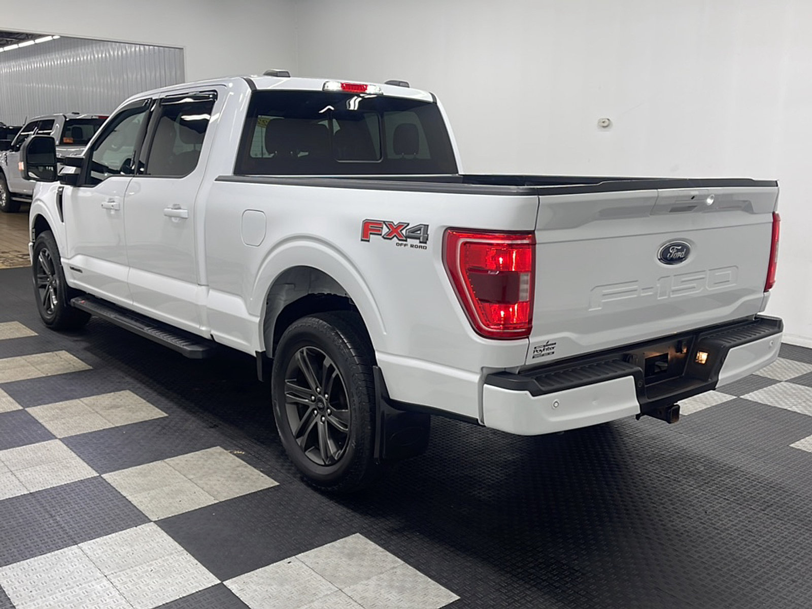 Used 2022 Ford F150 XLT w/ Equipment Group 302A High AWD/4WD image 16