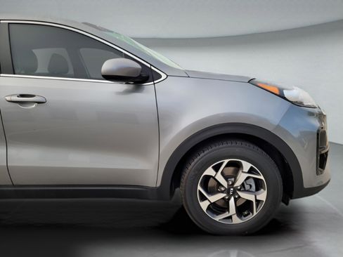 Used 2022 Kia Sportage LX image 33