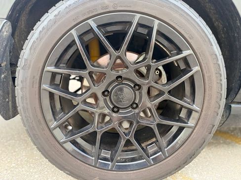 Used 2013 Ford Mustang Premium RWD image 11