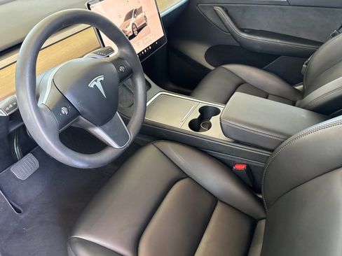 Used 2023 Tesla Model Y Long Range AWD/4WD image 21