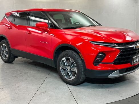 Used 2024 Chevrolet Blazer LT image 8